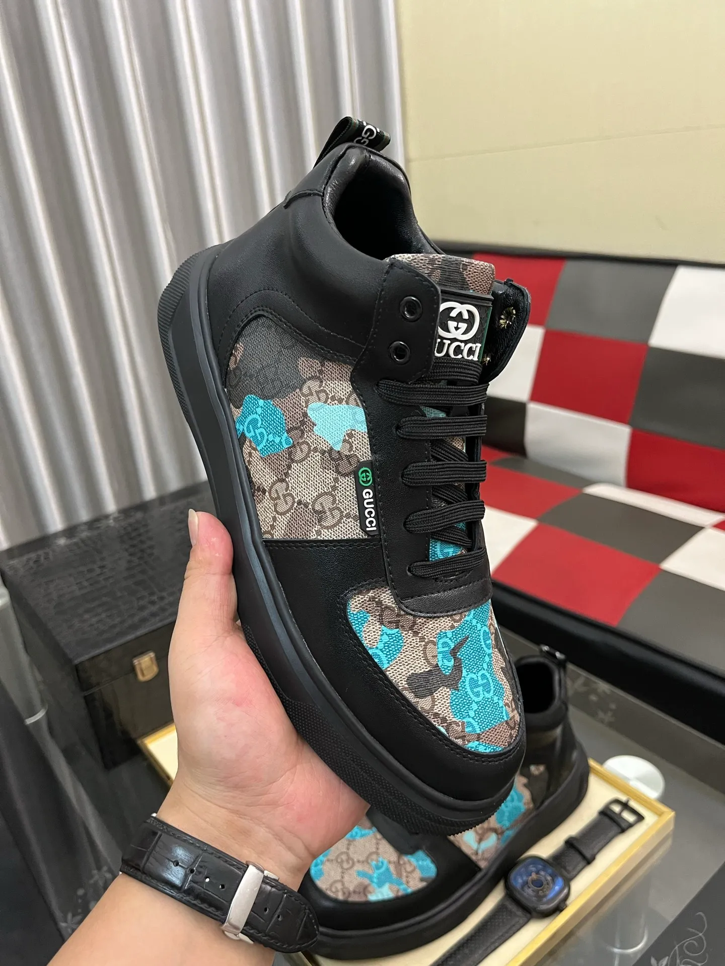Men's shoes💰: 420⌚️⌚️[GUCCI sheepskin lining] Men's classic Gucci high-top casual shoes, original quality💯The upper is made of imported Italian cowhide and sheepskin lining, with fine workmanship and high-end atmosphere. Has a fashionable and exemplary look. Original rubber wear-resistant outsole. Code number: 38-44